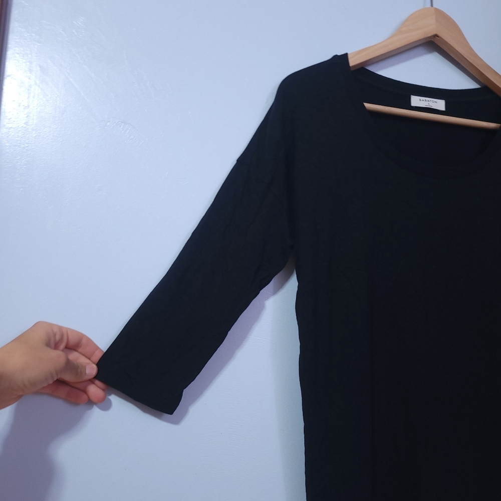 Babaton Basic Black Tee Side Slits Size Medium 3/… - image 2